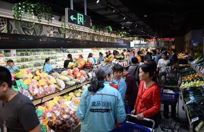盒馬鮮生廣州首店開(kāi)業(yè) 大清早排隊(duì)盛況，折射廣州市民對(duì)新零售與優(yōu)質(zhì)農(nóng)產(chǎn)品的熱情